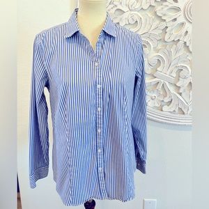Women’s tailored fit white and blue button up shirt